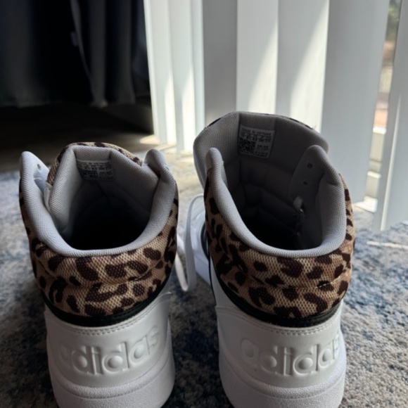 Leopard ADIDAS size 11 women’s - Picture 2 of 5